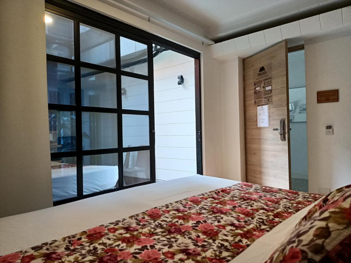 Poma Rosa Hotel
